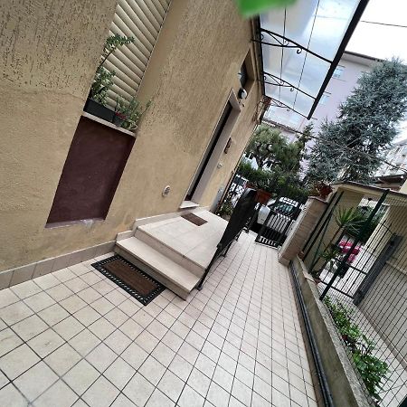 לינה וארוחת בוקר סן בנדטו דל טרנטו Casa Riri מראה חיצוני תמונה